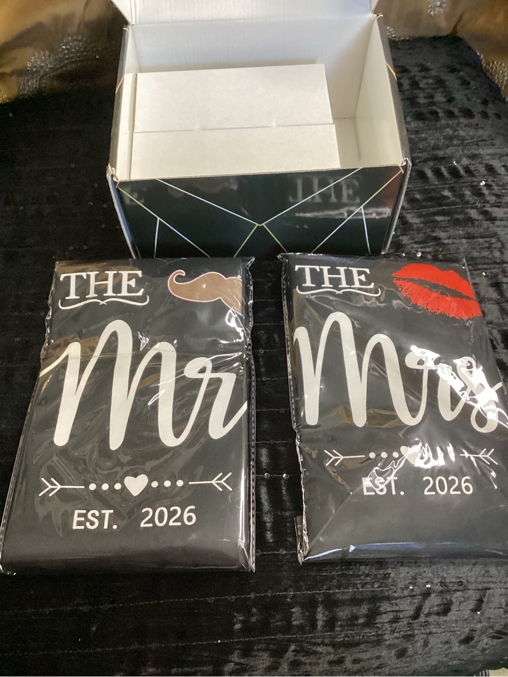 Wedding Gift: Mr and Mrs EST 2026 Kitchen Aprons & Glass Mugs (5 piece set)